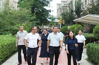 浙江省民政廳黨組書記、廳長陳斌等領(lǐng)導(dǎo)一行蒞臨燕達(dá)養(yǎng)護(hù)中心參觀調(diào)研